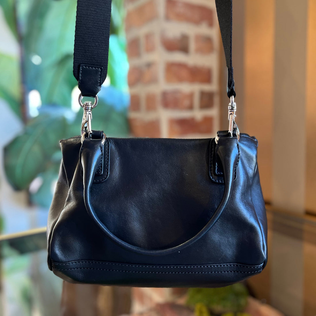 GIVENCHY Black Smooth Leather Pandora