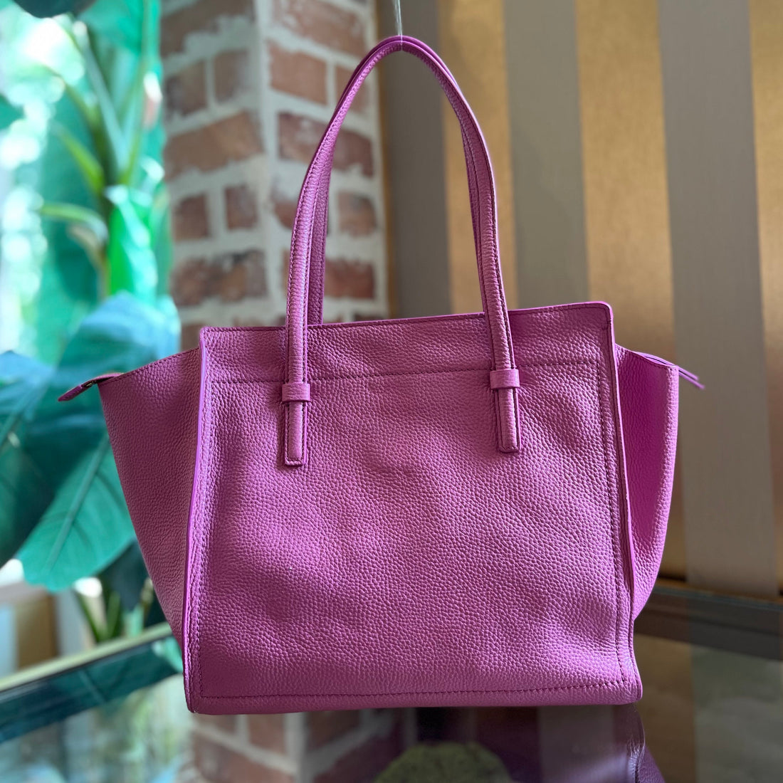 SALVATORE FERRAGAMO Amy Medium Textured Leather Tote Bag TS4050