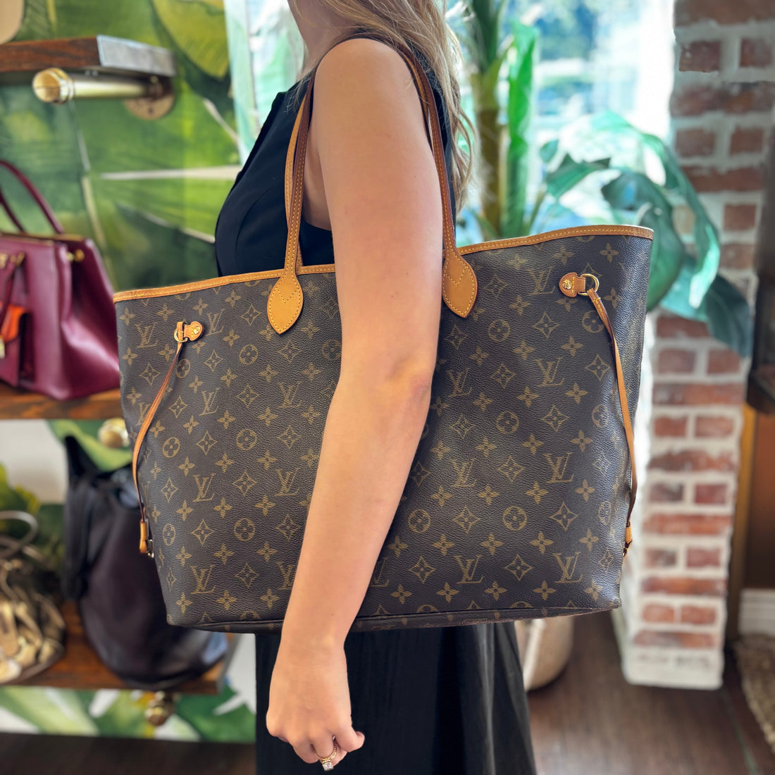 LOUIS VUITTON Neverfull GM Monogram Canvas Tote Bag