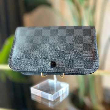 LOUIS VUITTON Damier Graphite Belt Pochette