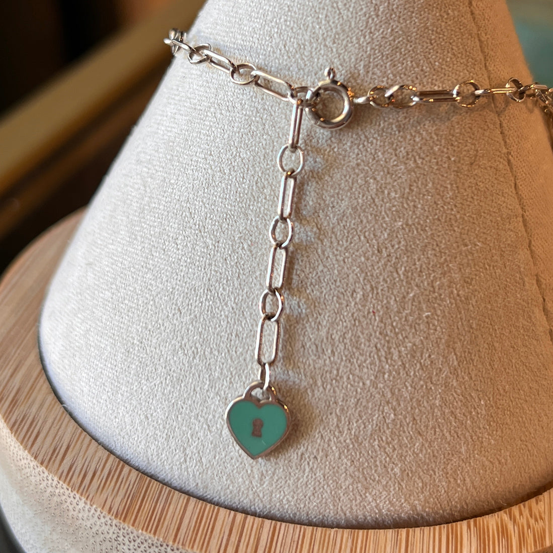 TIFFANY&CO. 925 Sterling Silver Enamel Love Notes Dangle Charm Bracelet