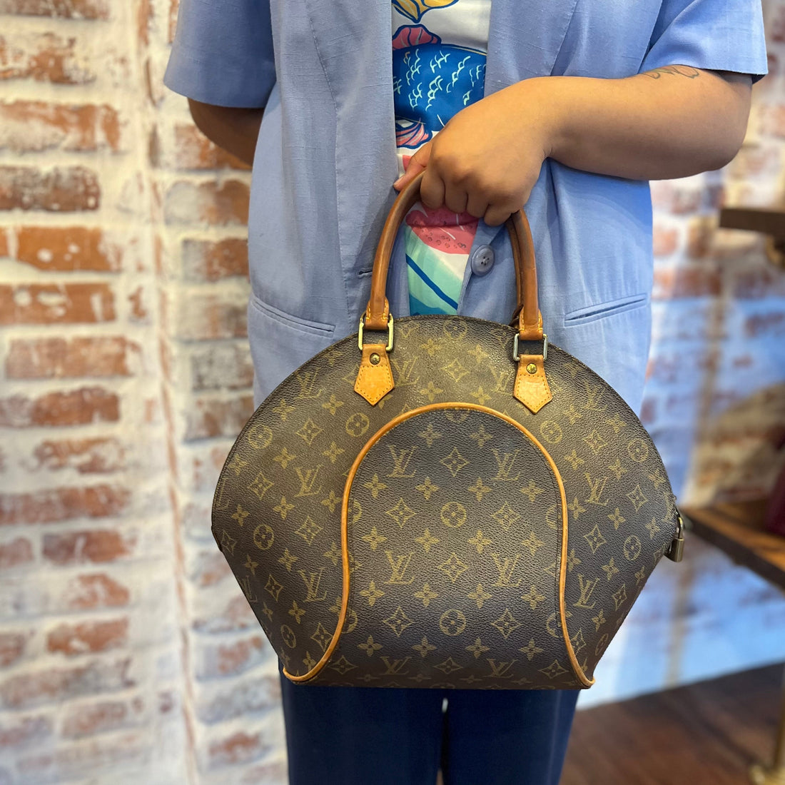 LOUIS VUITTON Ellipse MM Monogram Canvas Top Handle Bag