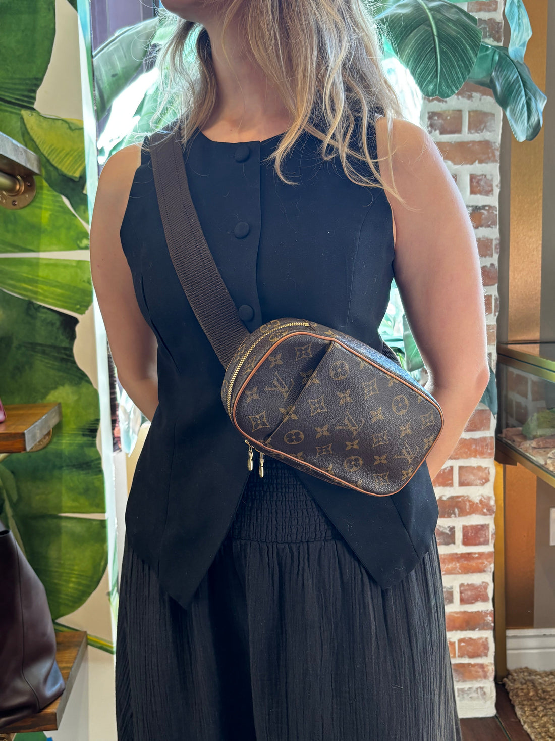 LOUIS VUITTON Pochette Gange Monogram Canvas Crossbody Bag