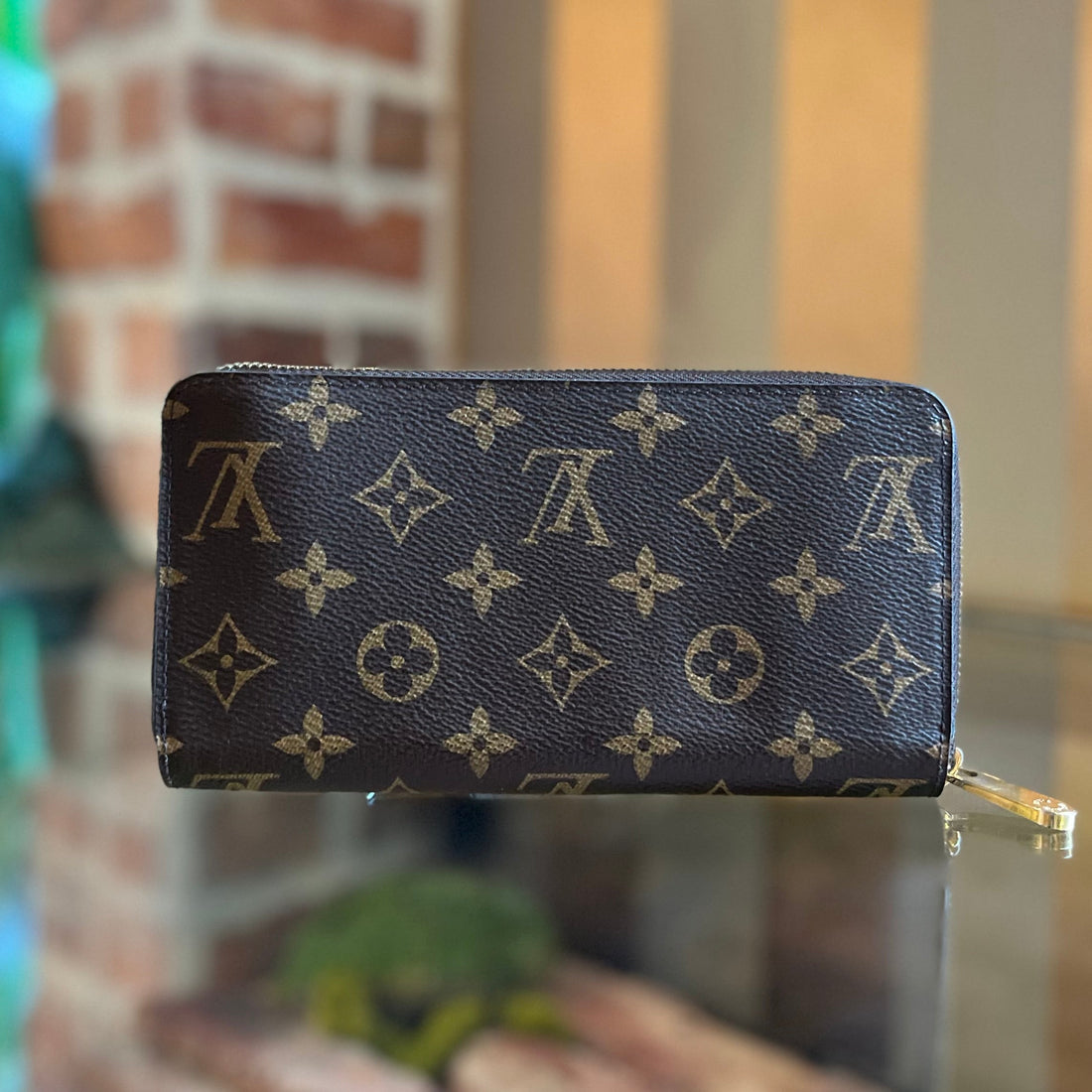 LOUIS VUITTON Zippy Monogram Canvas Wallet