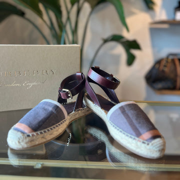 BURBERRY New Castle Abbie Flat Espadrilles 35