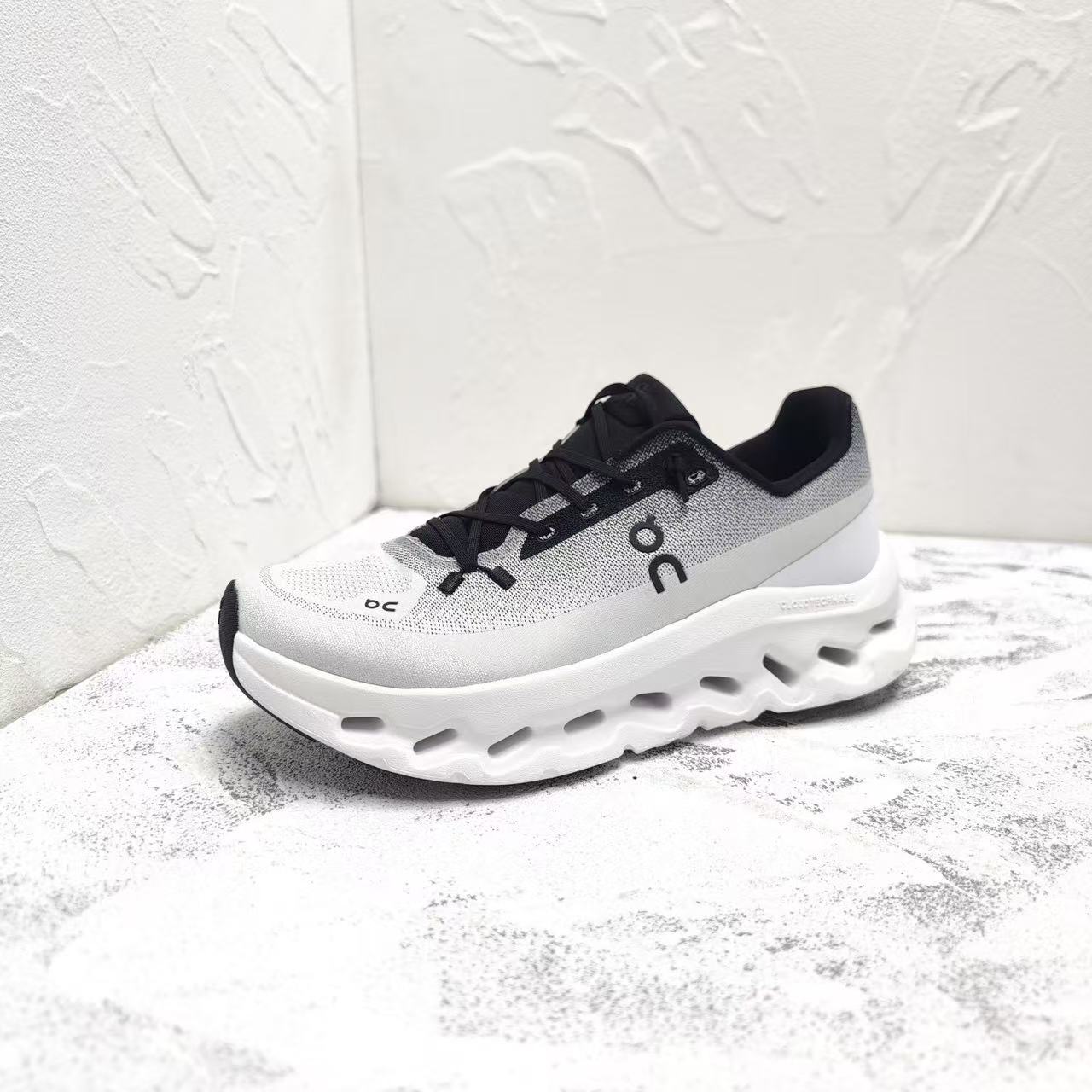 On Women's Cloudtilt