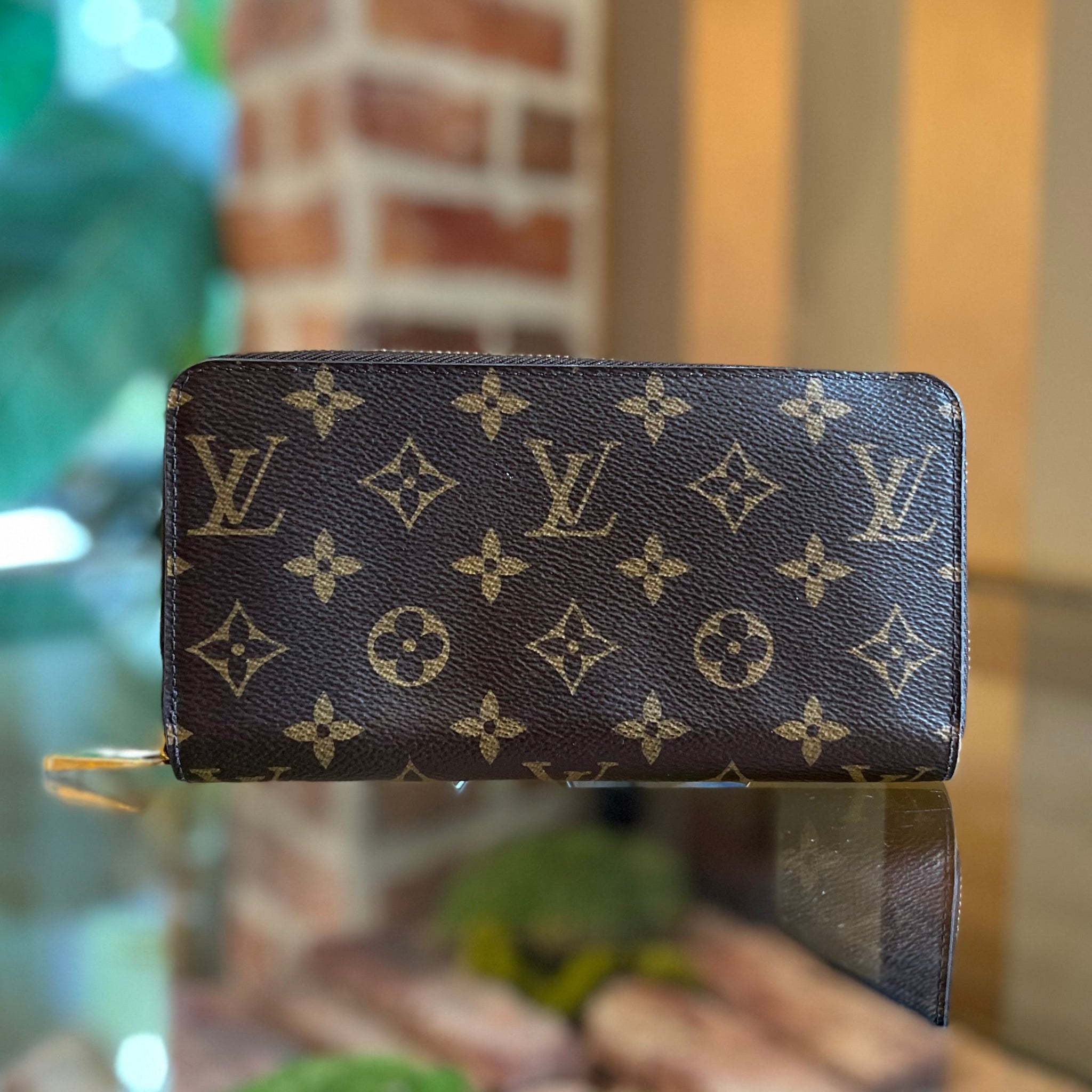 LOUIS VUITTON Zippy Monogram Canvas Wallet