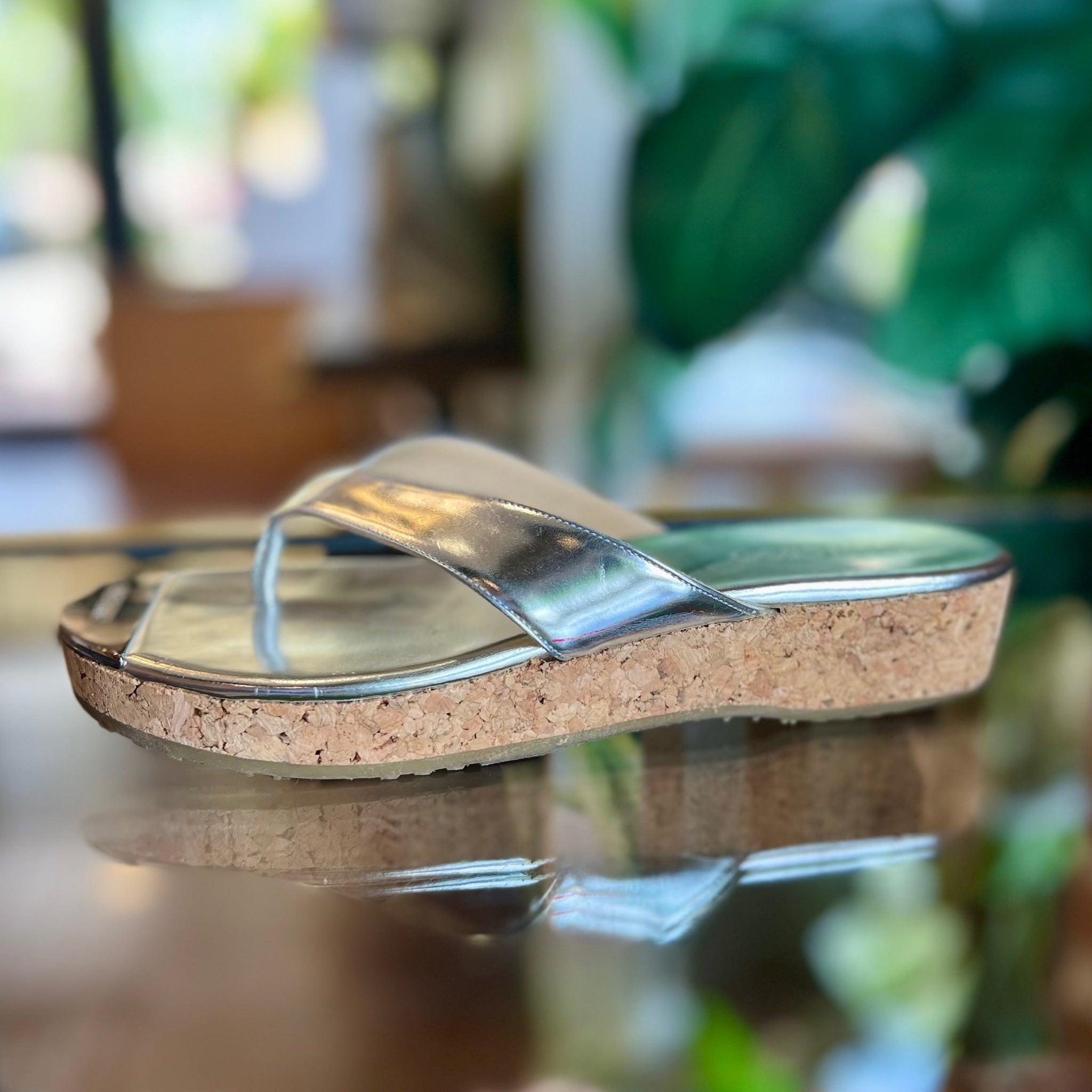 JIMMY CHOO Silver Platform Flip Flops 35