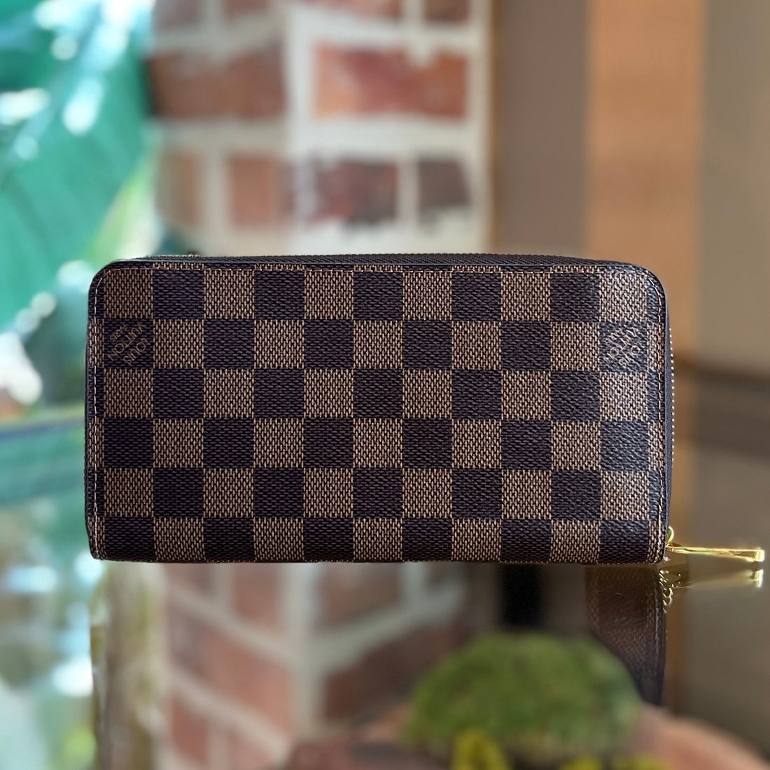 LOUIS VUITTON Zippy Damier Ebene Wallet