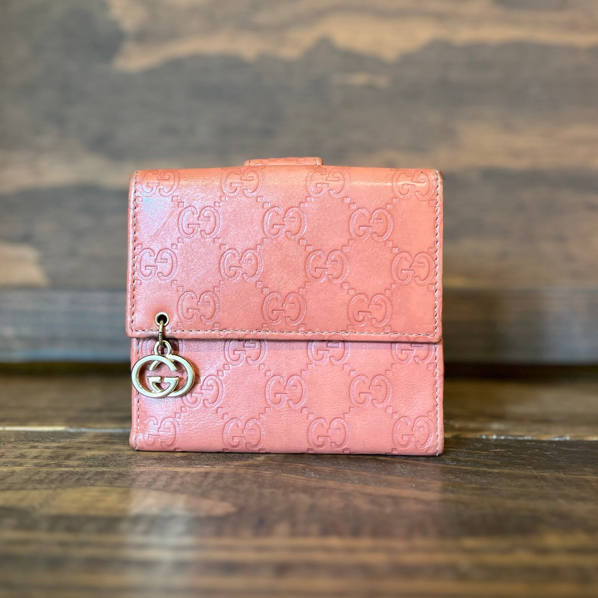 GUCCI GG Pierce Salmon Guccissima Leather Tri-Fold Wallet