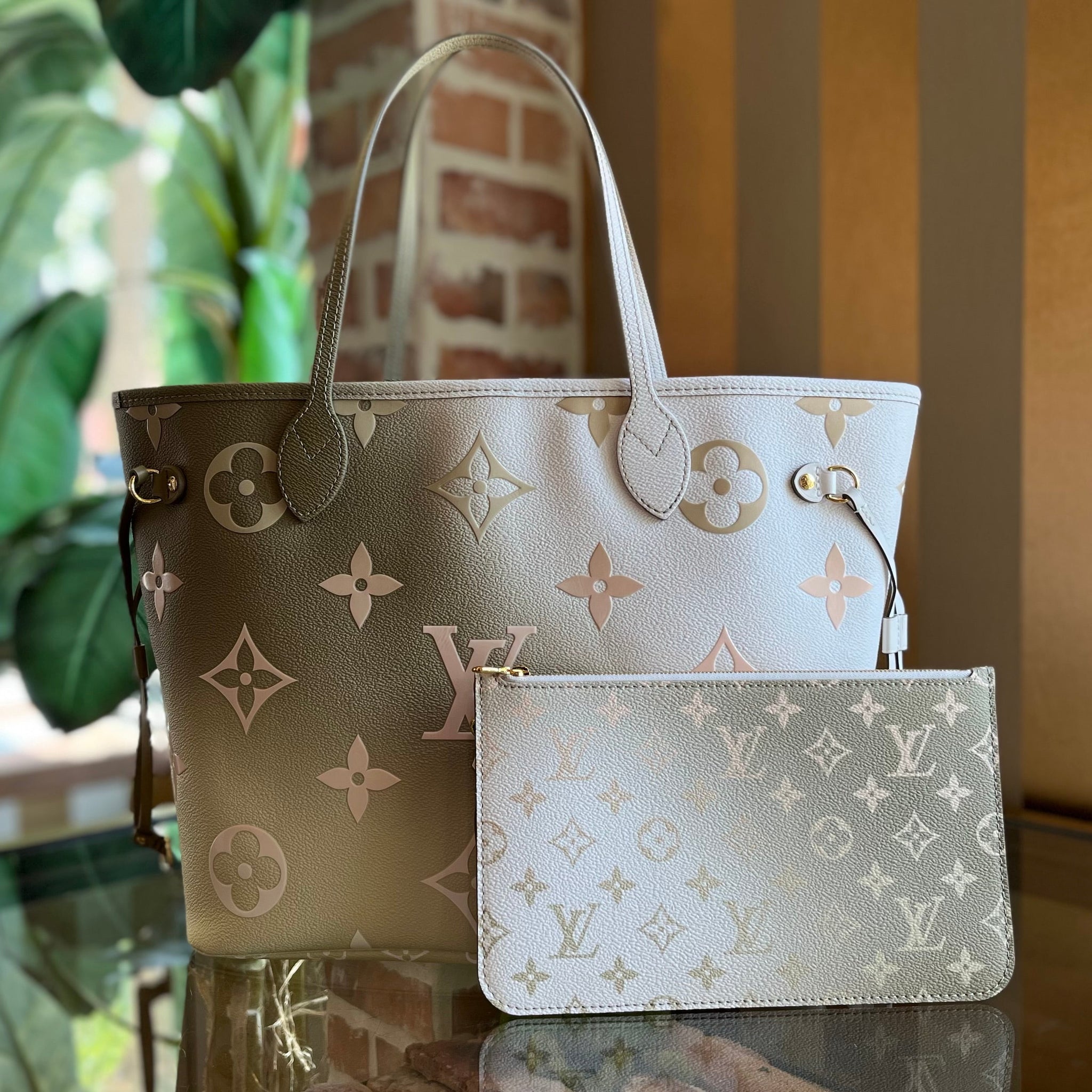 LOUIS VUITTON Neverfull MM Monogram Giant Spring In The City