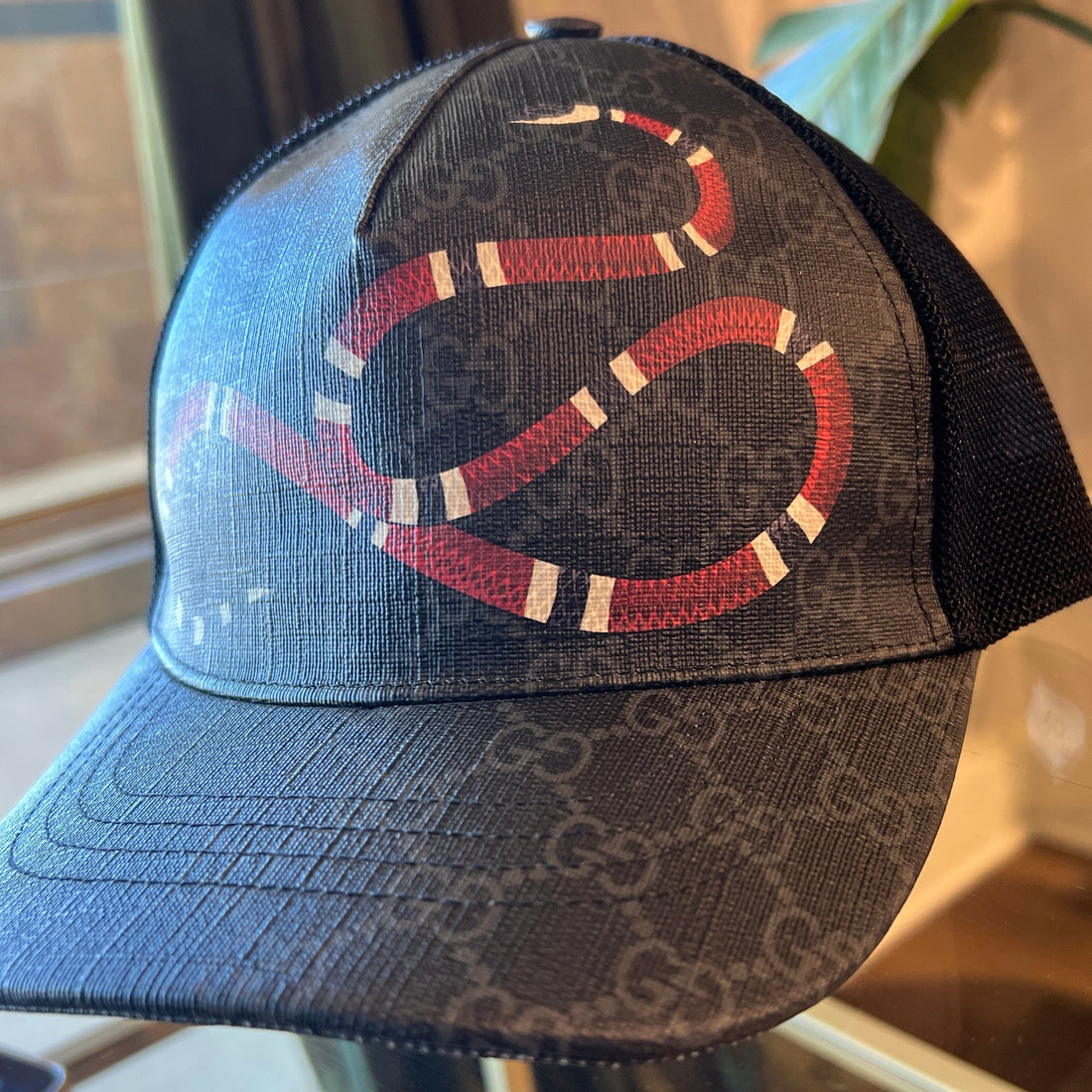 GUCCI Black GG Supreme King Snake Coated Canvas Mesh Hat SZM