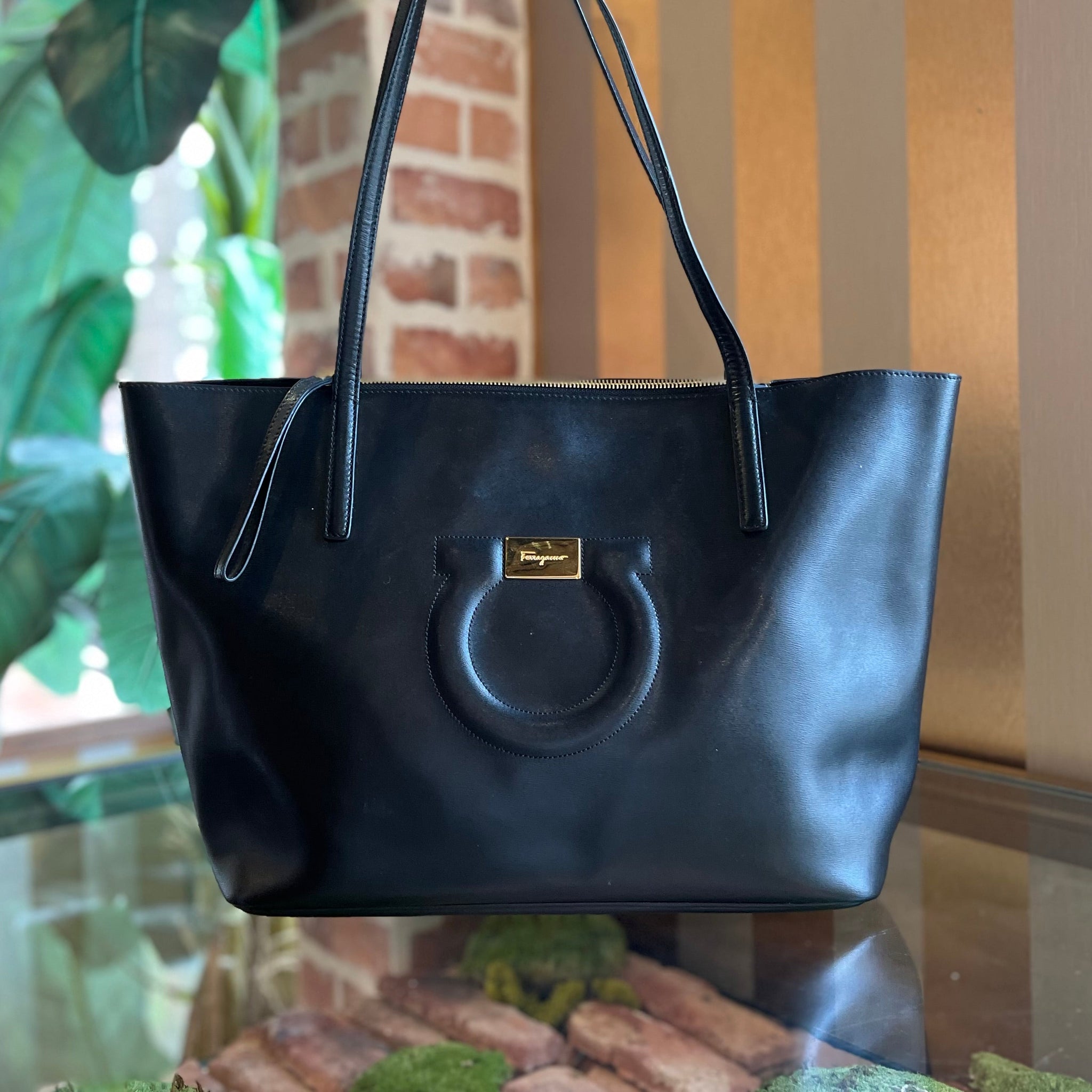 SALVATORE FERRAGAMO Gancio City Large Leather Tote