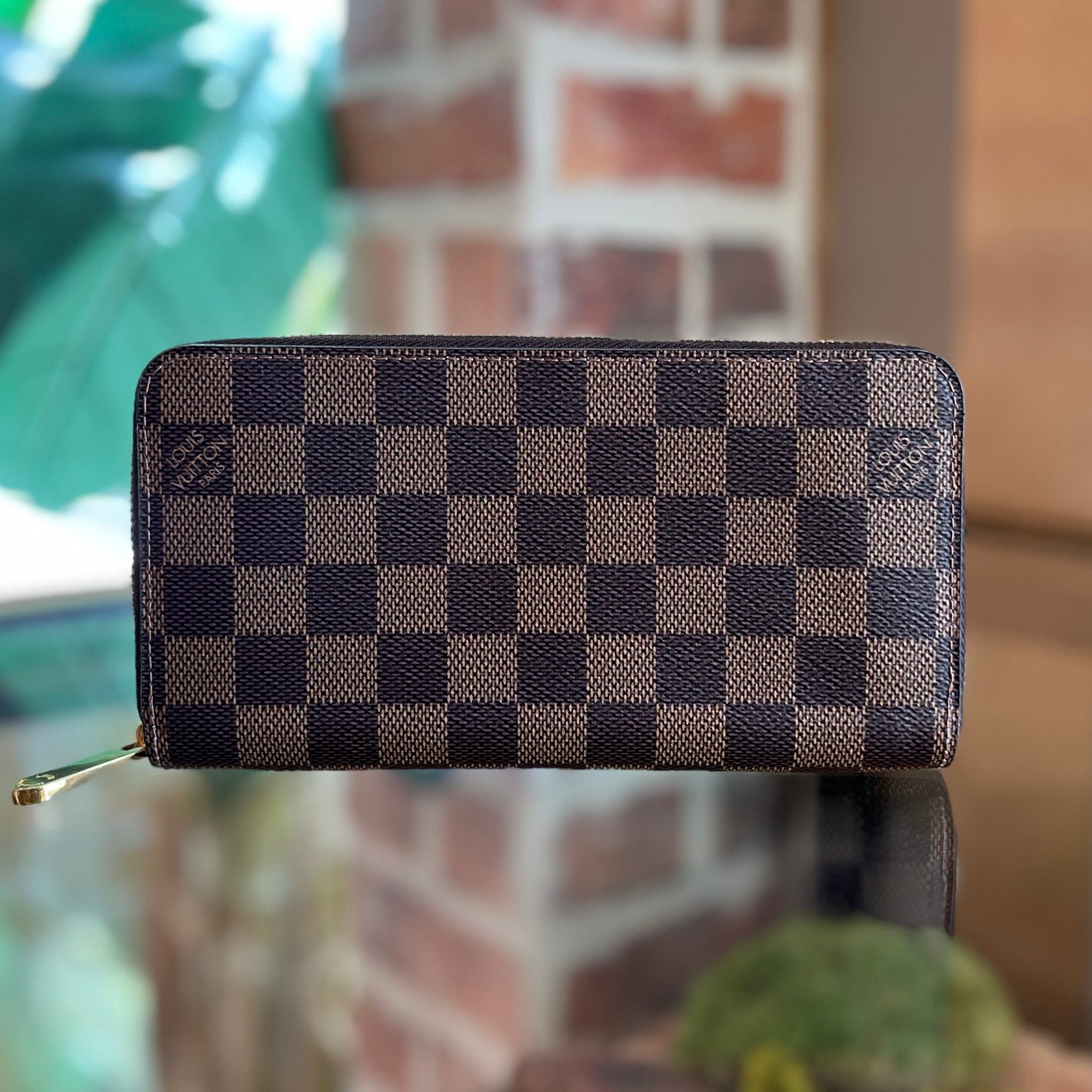 LOUIS VUITTON Zippy Damier Ebene Wallet