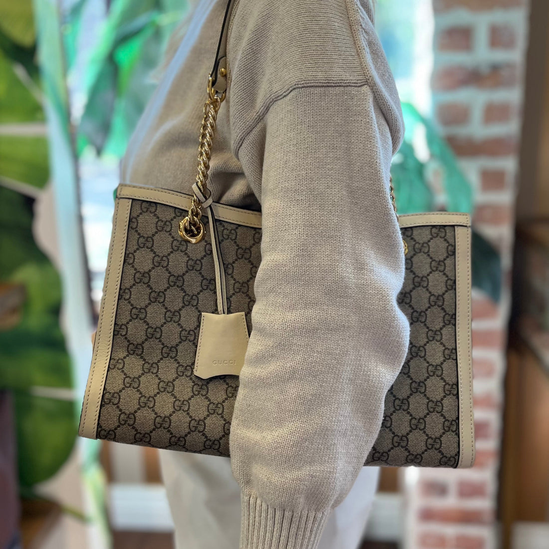 GUCCI Padlock Medium Cream GG Supreme Canvas Tote Bag