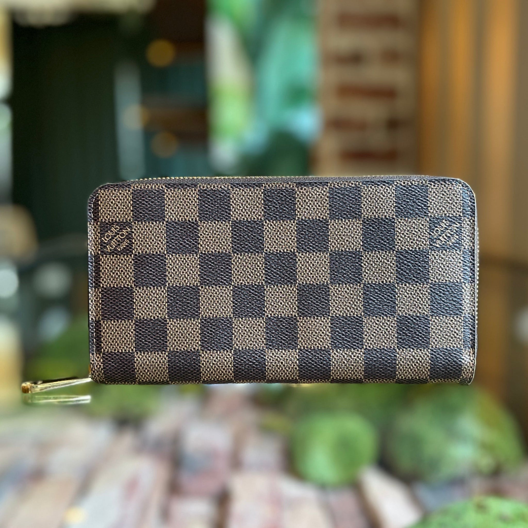 LOUIS VUITTON Zippy Damier Ebene Wallet