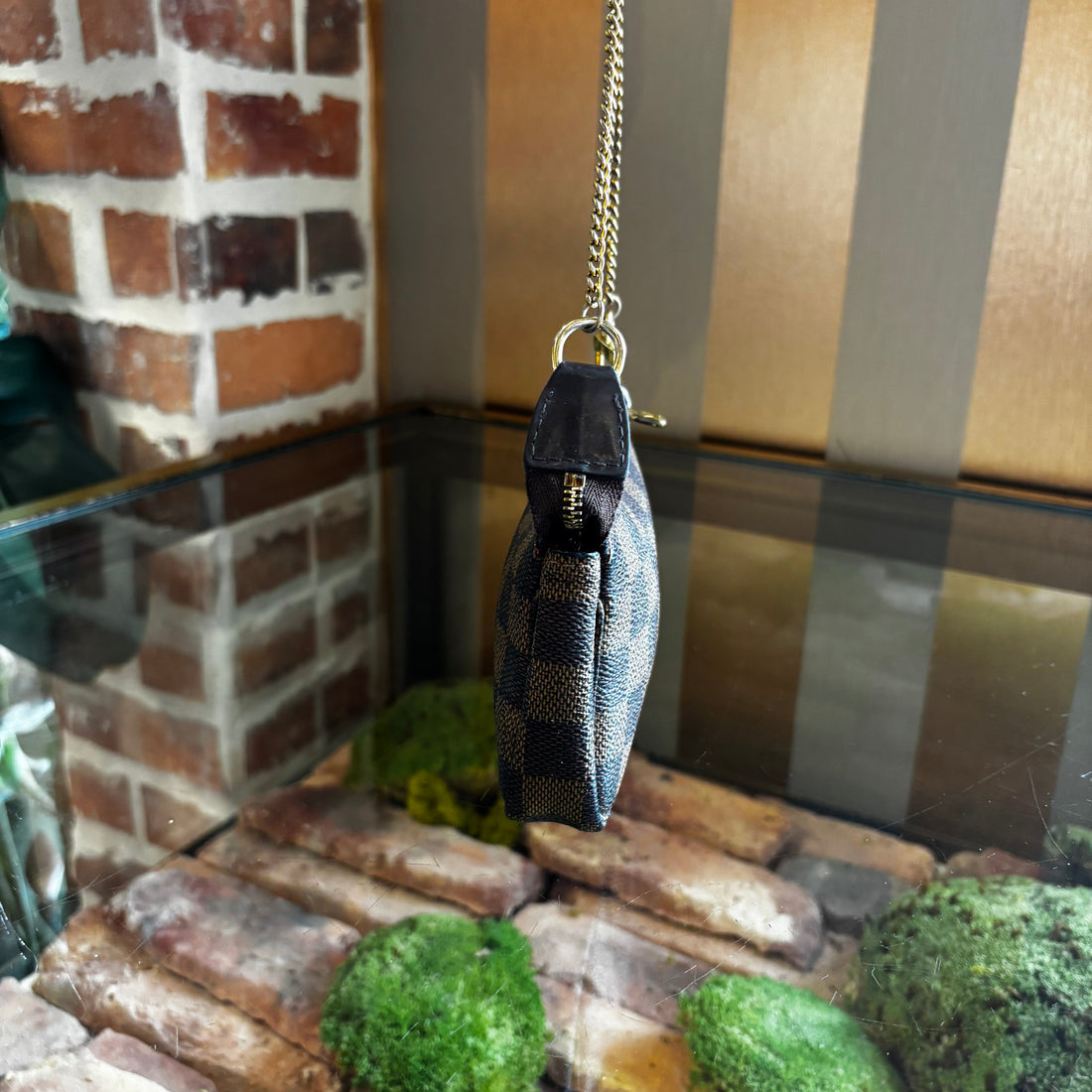 LOUIS VUITTON Damier Ebene Mini Pochette Accessories