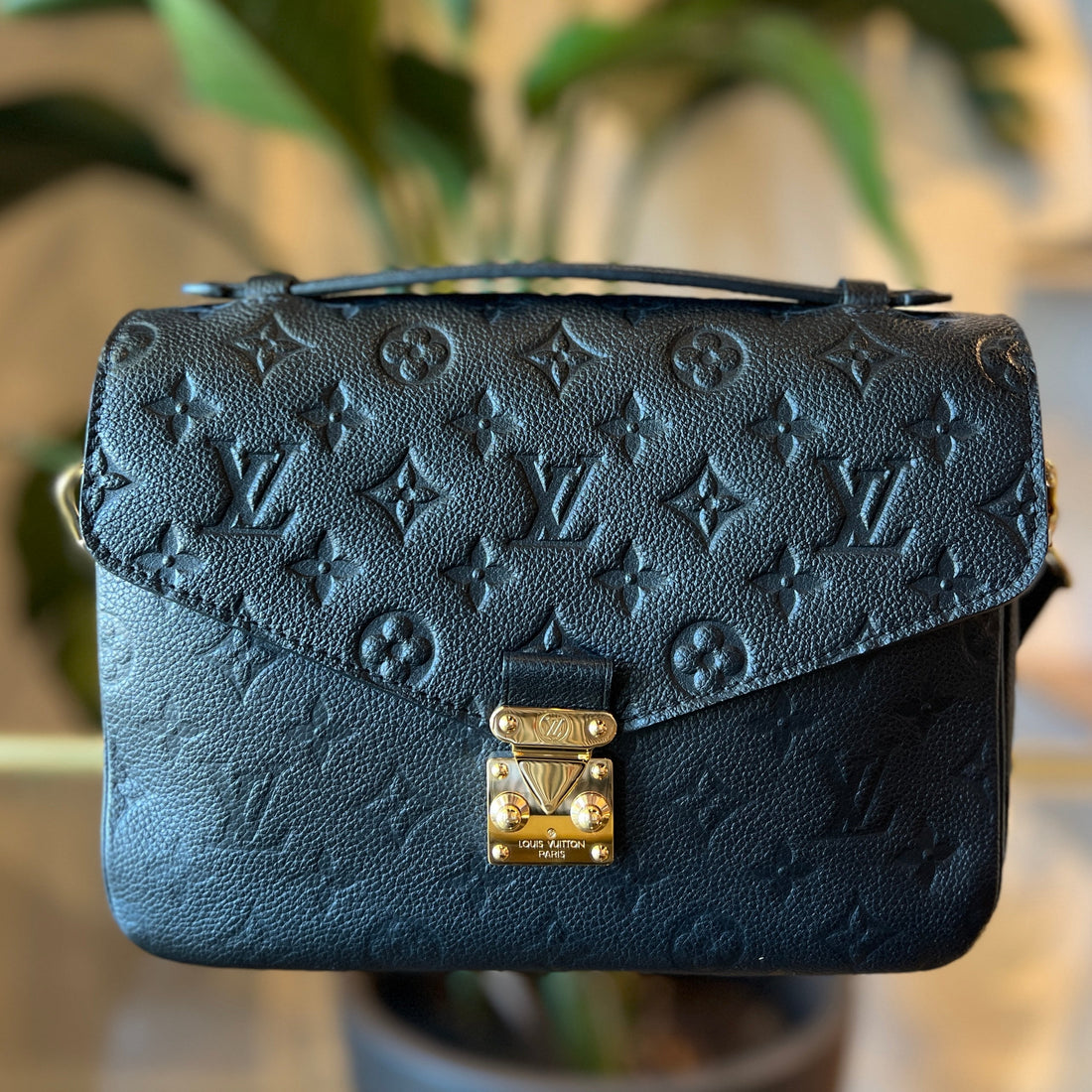 LOUIS VUITTON Empreinte Metis Pochette