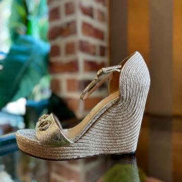 GUCCI Gold Crackled Leather Carolina Espadrilles Wedges