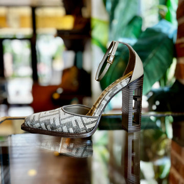 FENDI Zucca FF Logo D'Orsay Dove Grey Velvet Pumps SZ 39 (9 US)