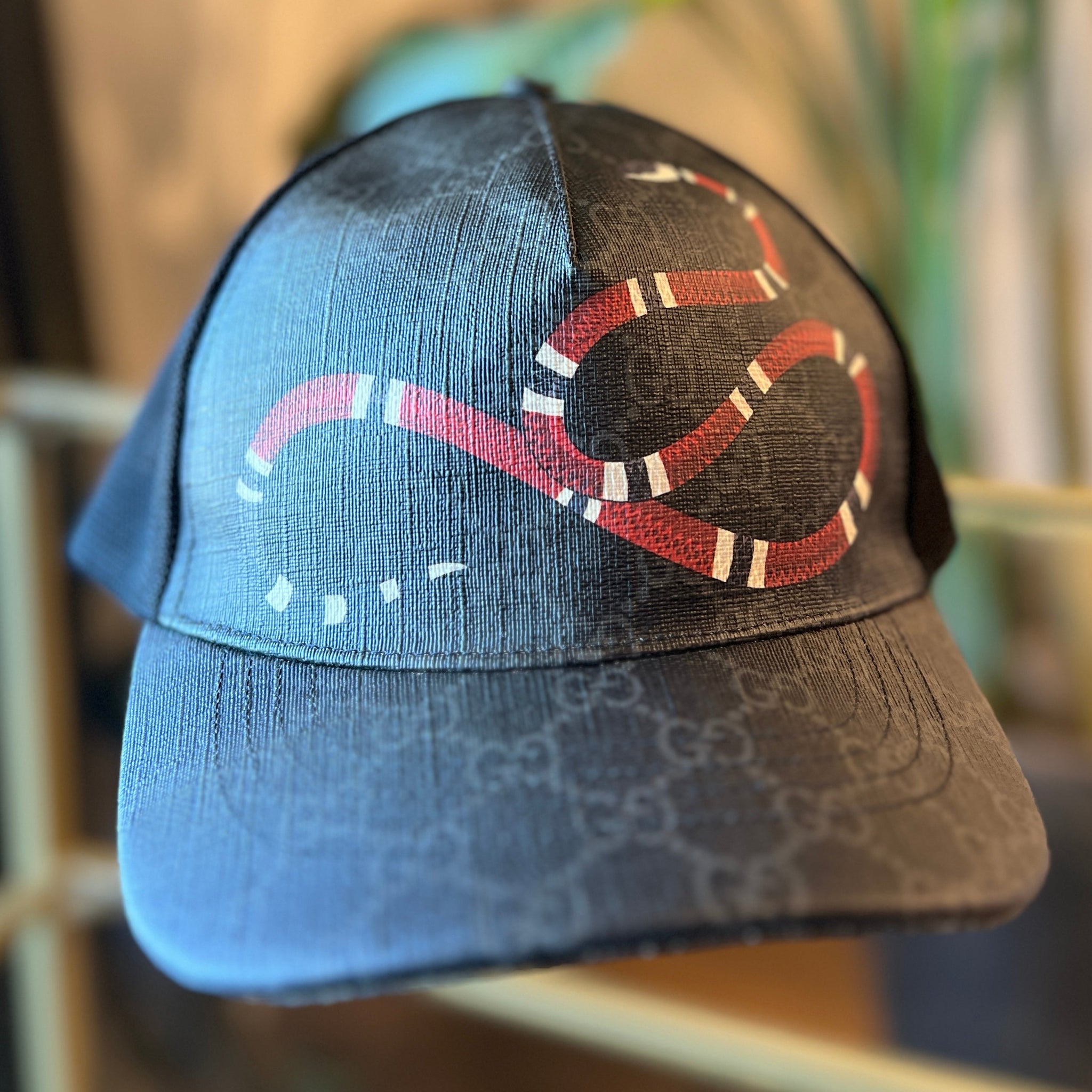 GUCCI Black GG Supreme King Snake Coated Canvas Mesh Hat SZM