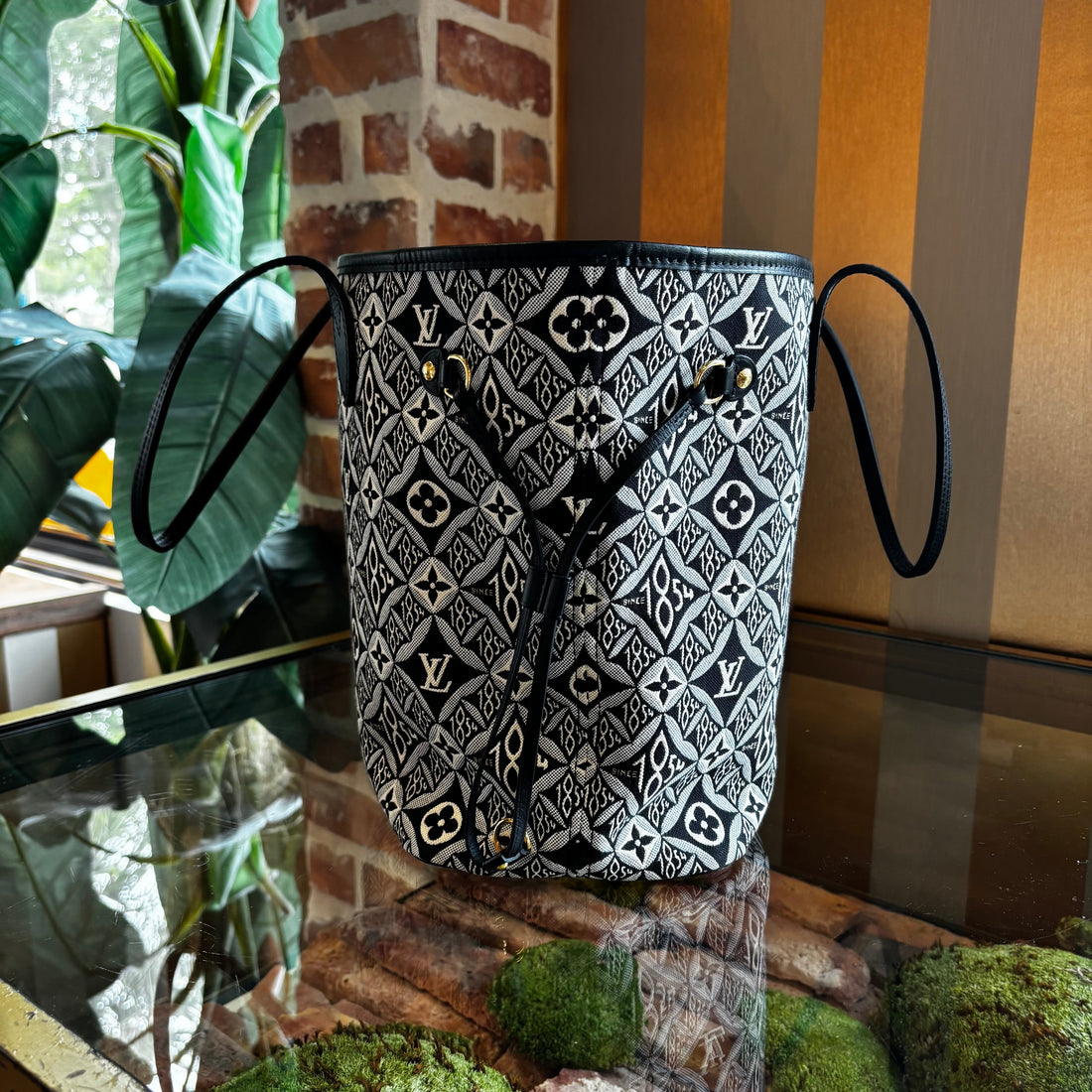 LOUIS VUITTON Since 1854 Neverfull w/Pouch MM