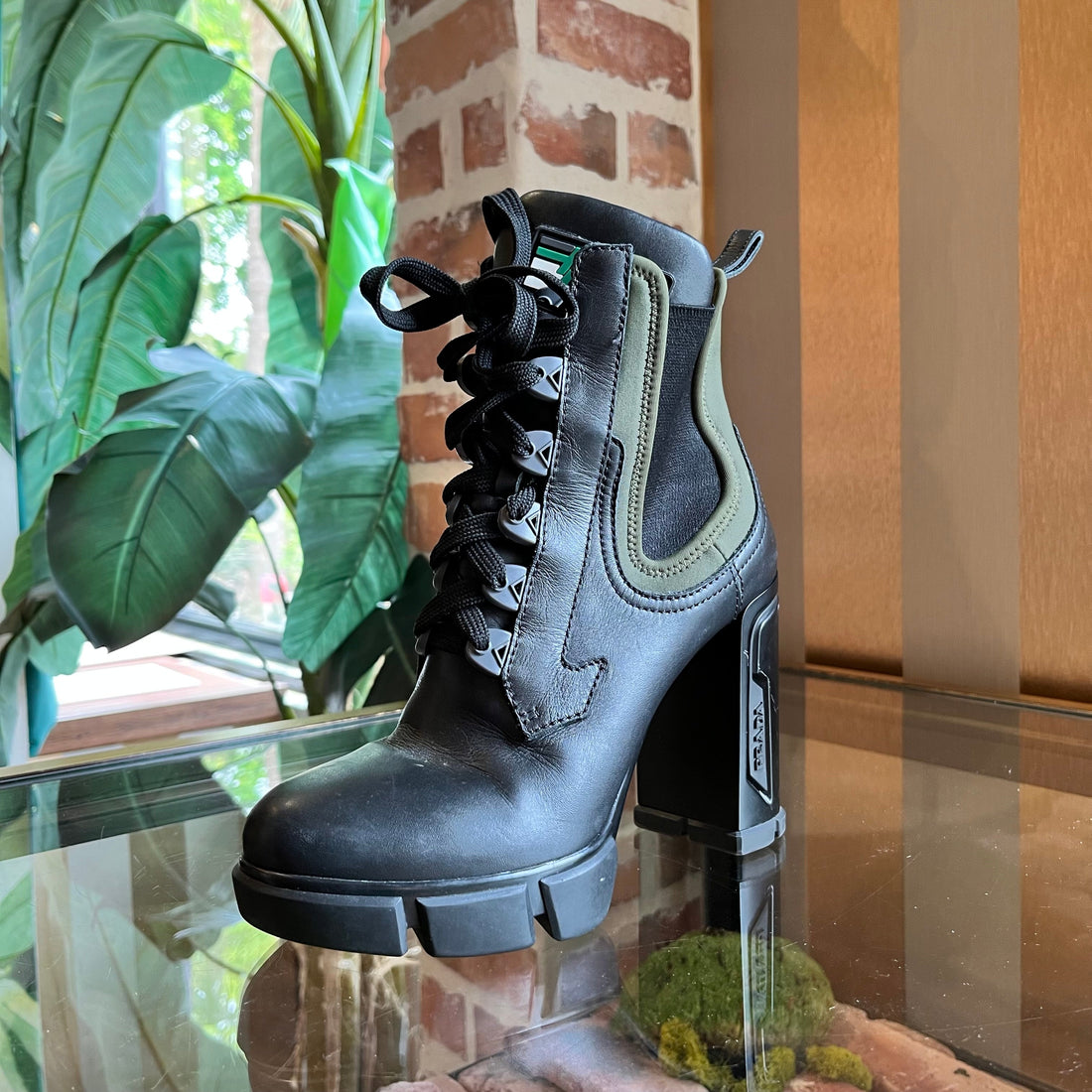 PRADA Chelsea Vitello Montana Neoprene Lace Up Boots SZ37.5(7.5US)