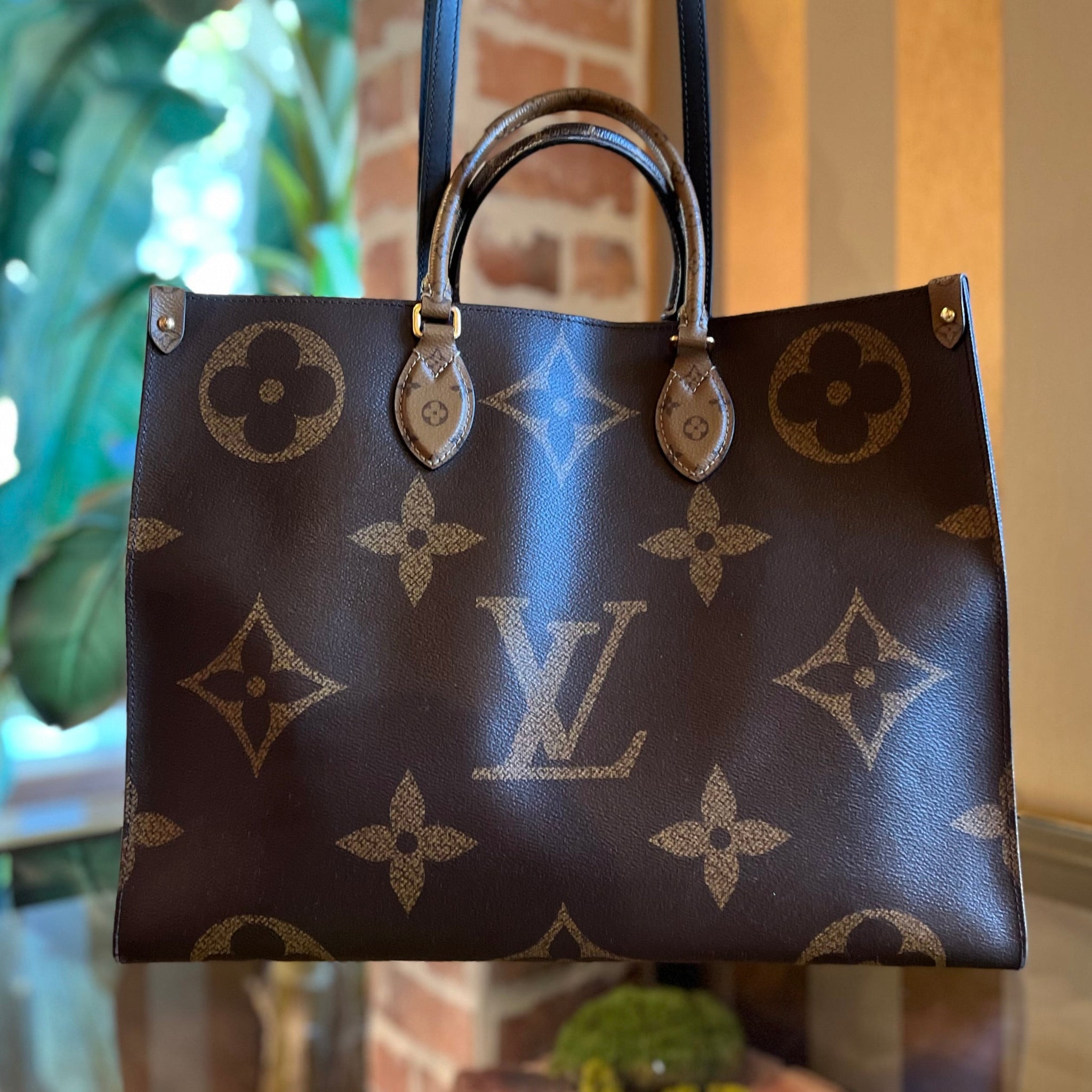 LOUIS VUITTON OnTheGo GM Giant Monogram Reverse Canvas Tote Bag