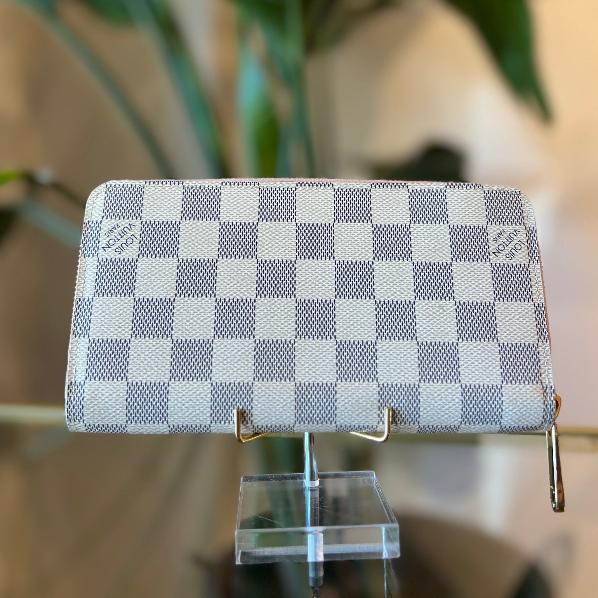 LOUIS VUITTON Damier Azur Canvas Zippy Wallet