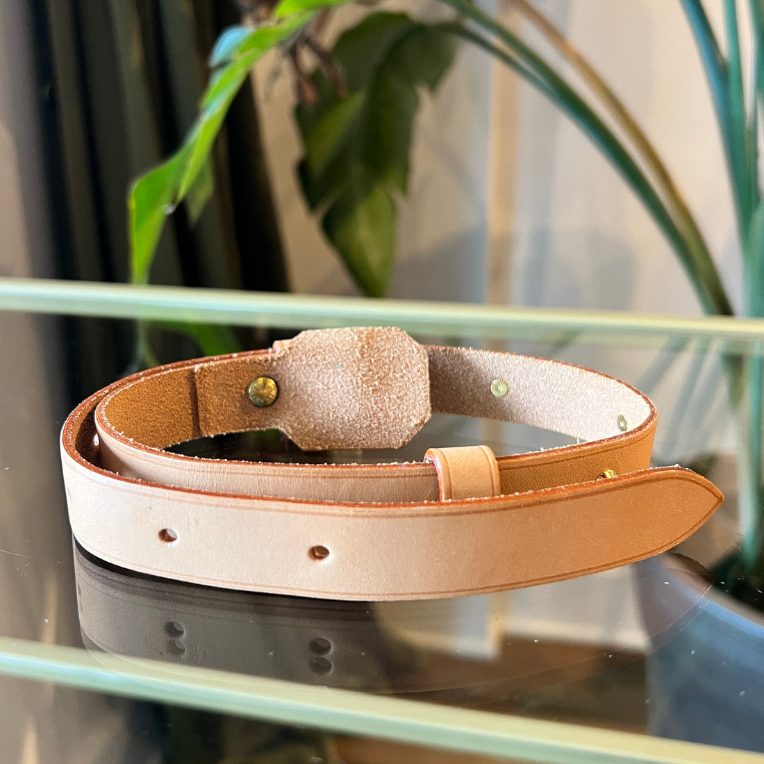 LOUIS VUITTON Vachetta Leather Adjustable Shoulder Strap