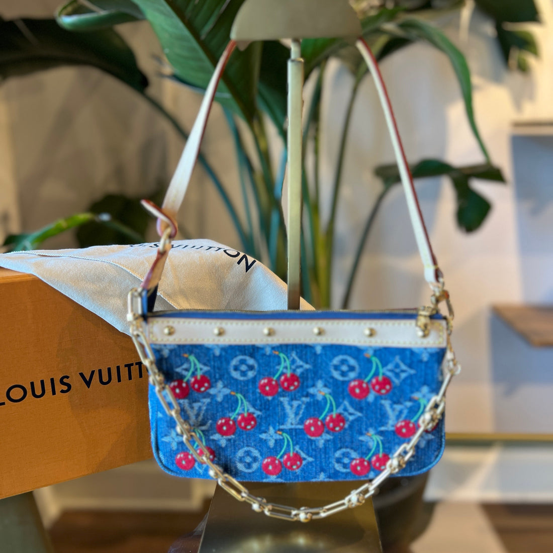 LOUIS VUITTON Monogram Cerise Denim Pochette