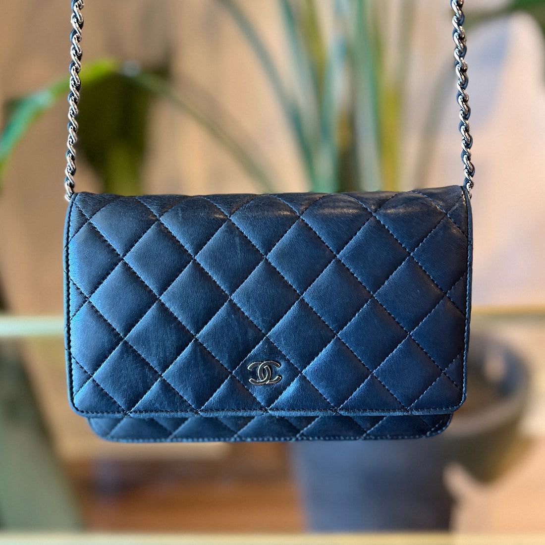 CHANEL Interlocking CC Black Wallet On Chain