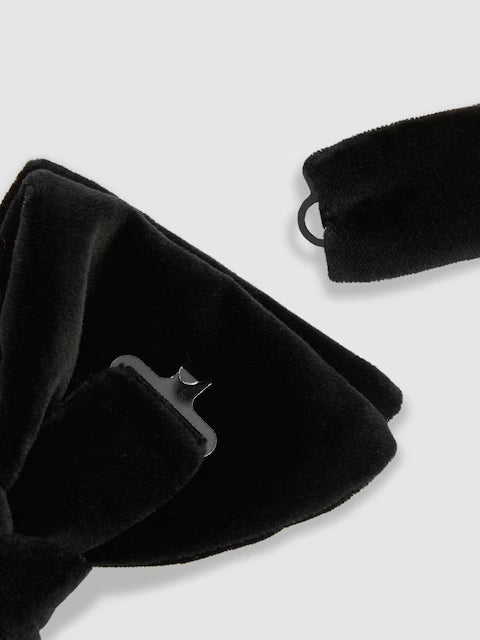 Hike Velvet Bow Tie in Black