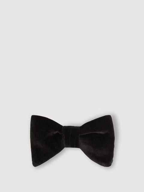 Hike Velvet Bow Tie in Black